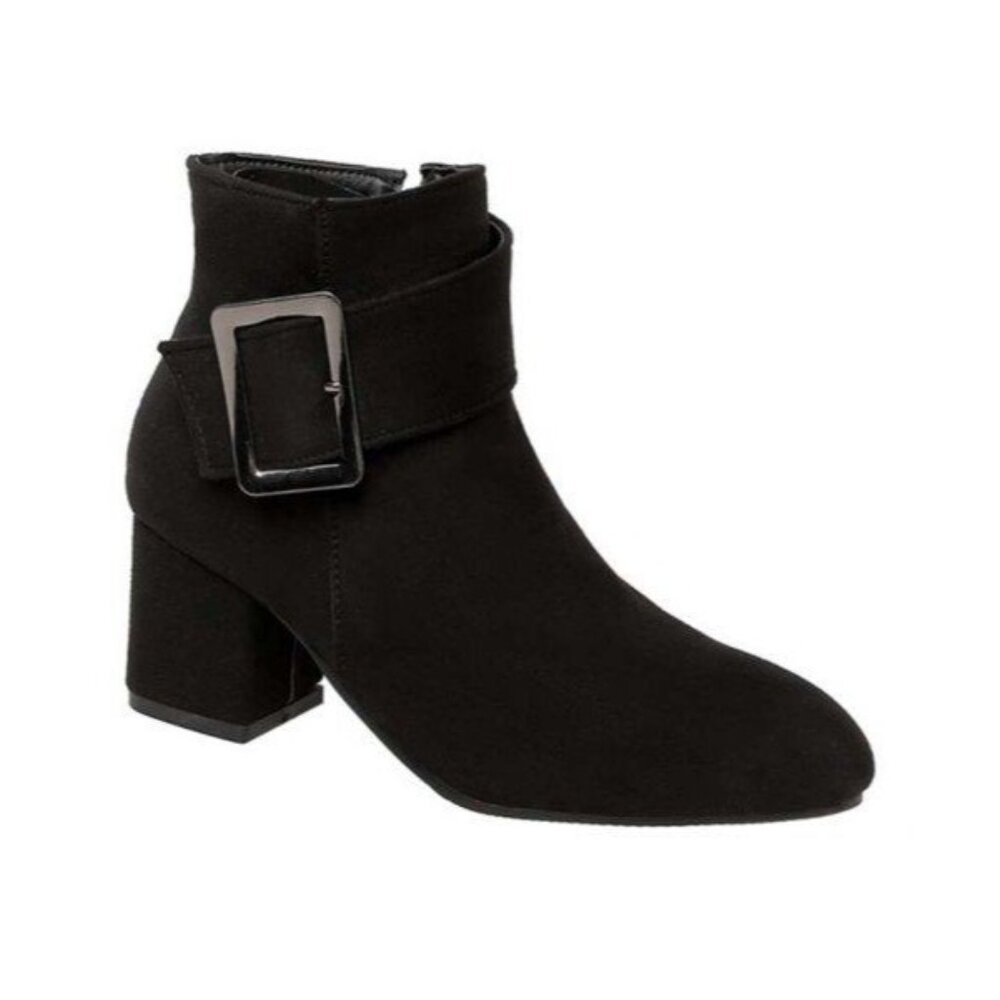 BUTITI - Matte Buckle-Accent Ankle Boot